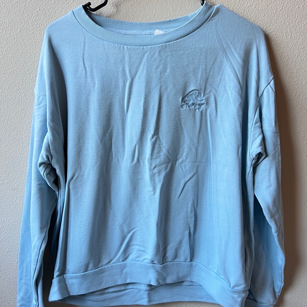 Roxy long sleeve size small. like new